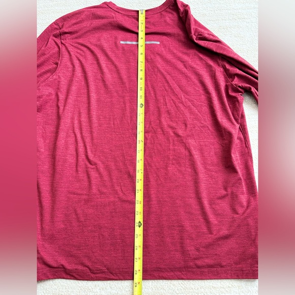 Reebok Activewear Long Sleeve Shirt, Men's Size XL, Color Crimson - Picture 7 of 11